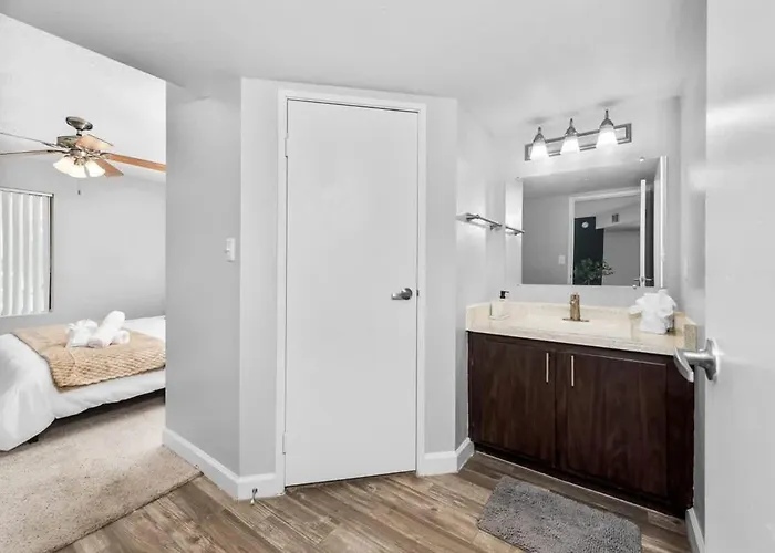 Stylish 2br Near Asu Featuring Pool Grill & Parking